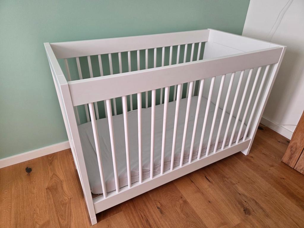 Complete Kidsmill Babykamer wit (incl kledingkast), Ophalen, Zo goed als nieuw, Jongetje of Meisje