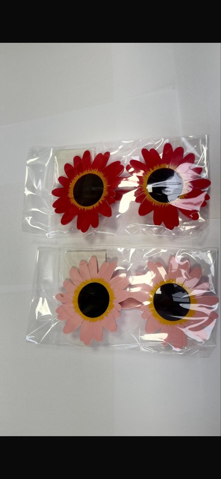 Vrolijke zonnebrillen met bloemen - rood en roze, Overige merken, Zonnebril, Nieuw, Ophalen of Verzenden