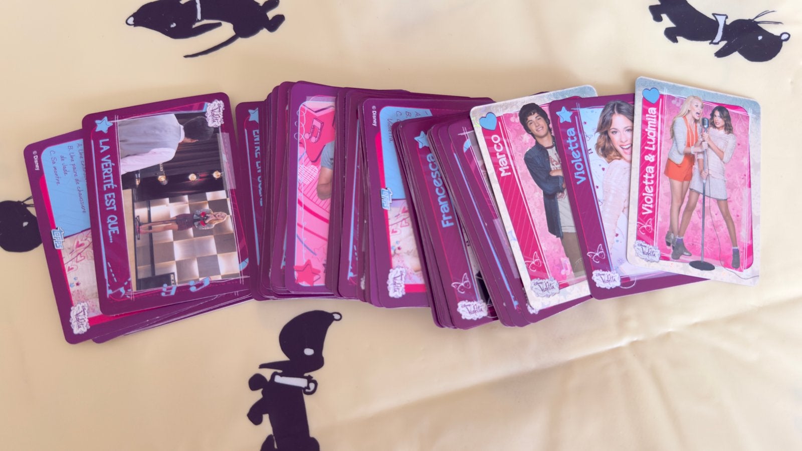 Violetta kaarten - Disney verzamelkaarten, Ophalen of Verzenden, Gebruikt