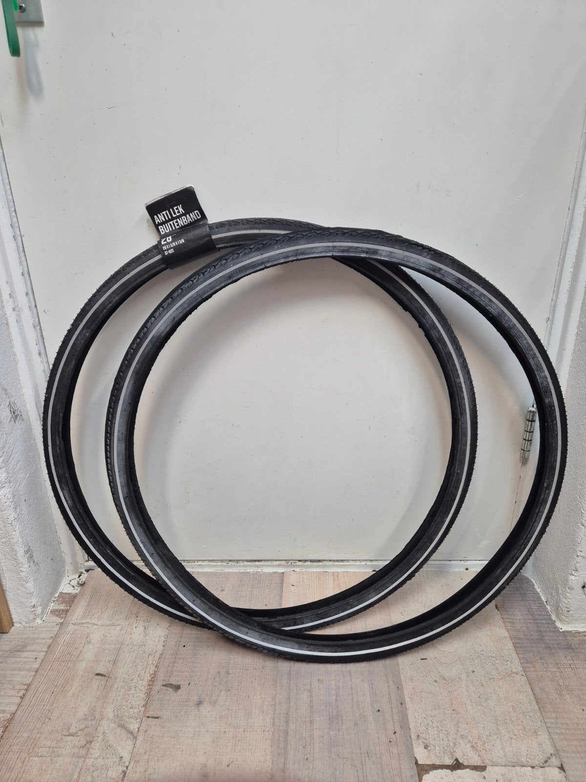 fiets banden 28 inch nieuw, Overige materialen, Overige typen, Nieuw, Ophalen of Verzenden