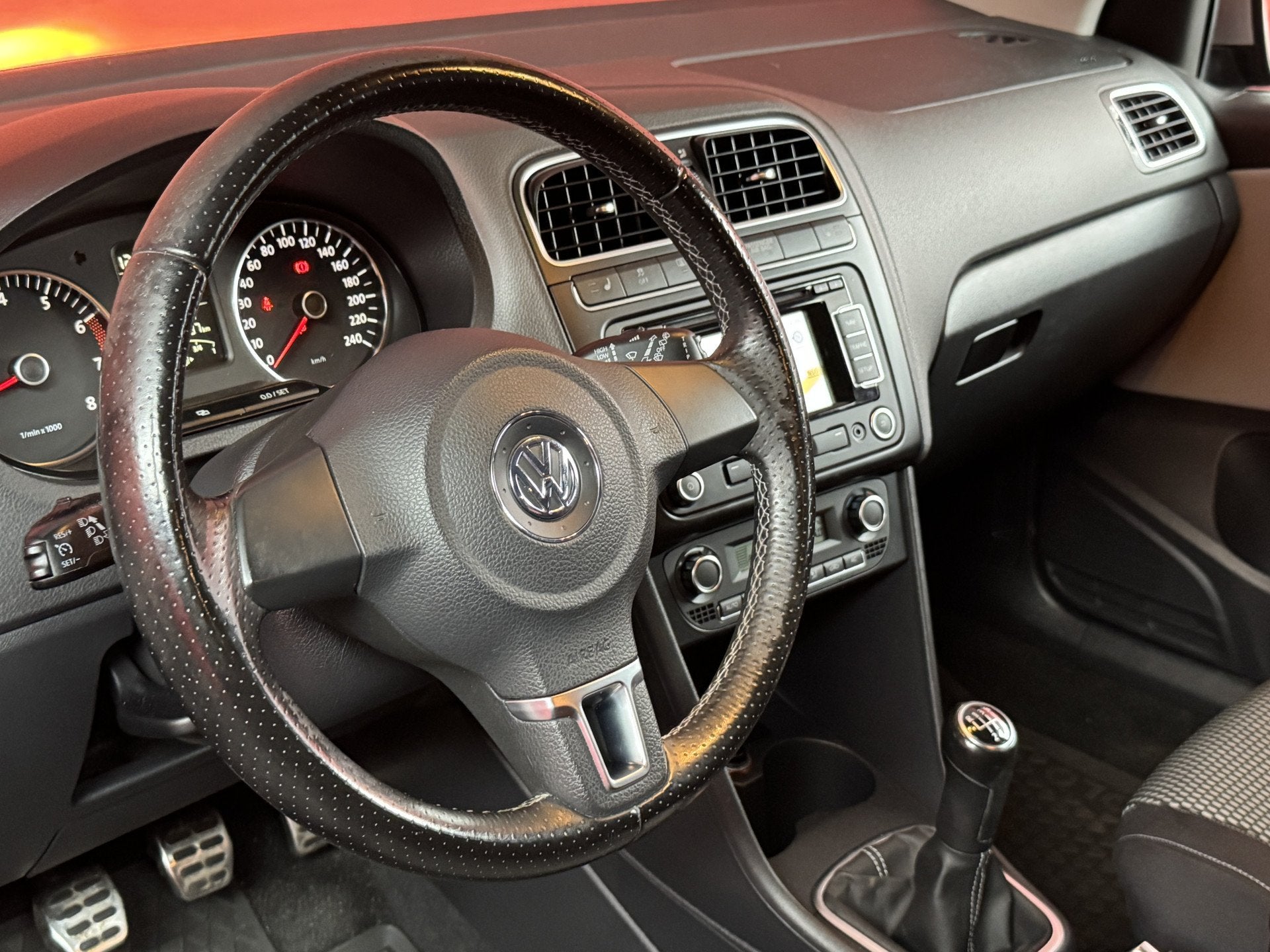 Volkswagen Polo 1.2 TSI Cross | Stoelverwarming | Clima | Cr, Auto's, Voorwielaandrijving, Stof, Met garantie (alle), Verwarmde buitenspiegels