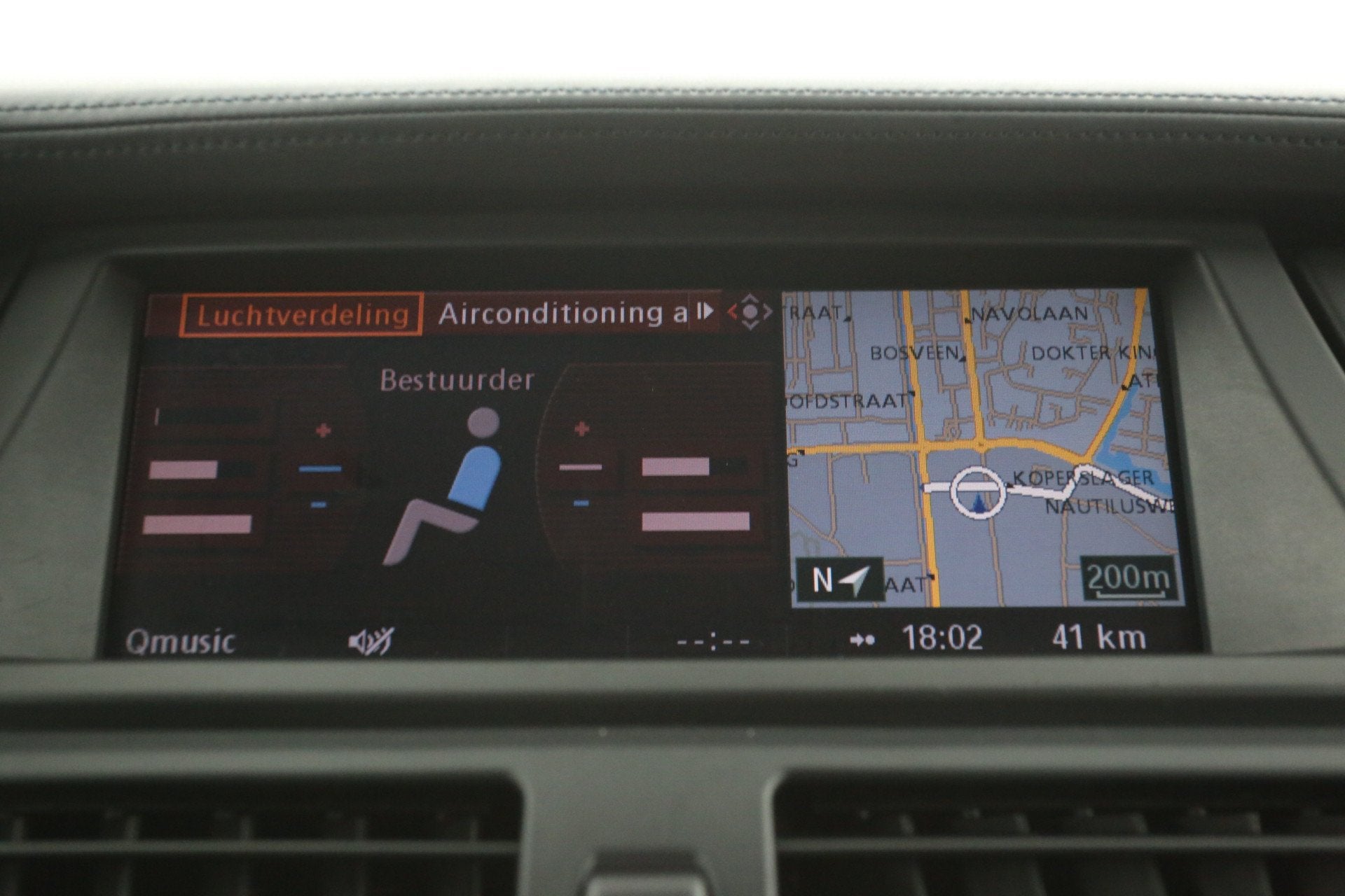 Foto 23 van BMW X6 xDrive High Executive 408PK | Youngtimer | Camera | M