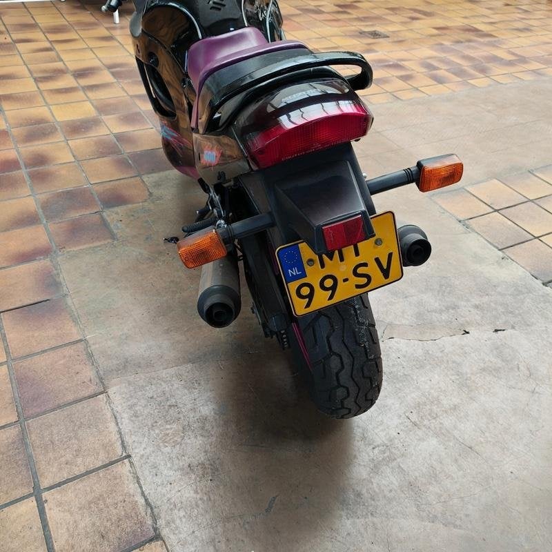 Motorfiets, Suzuki, GSX 600 F, zwart/paars, 1990, Automaat, Overige modellen, Overige carrosserieën, Overige brandstoffen
