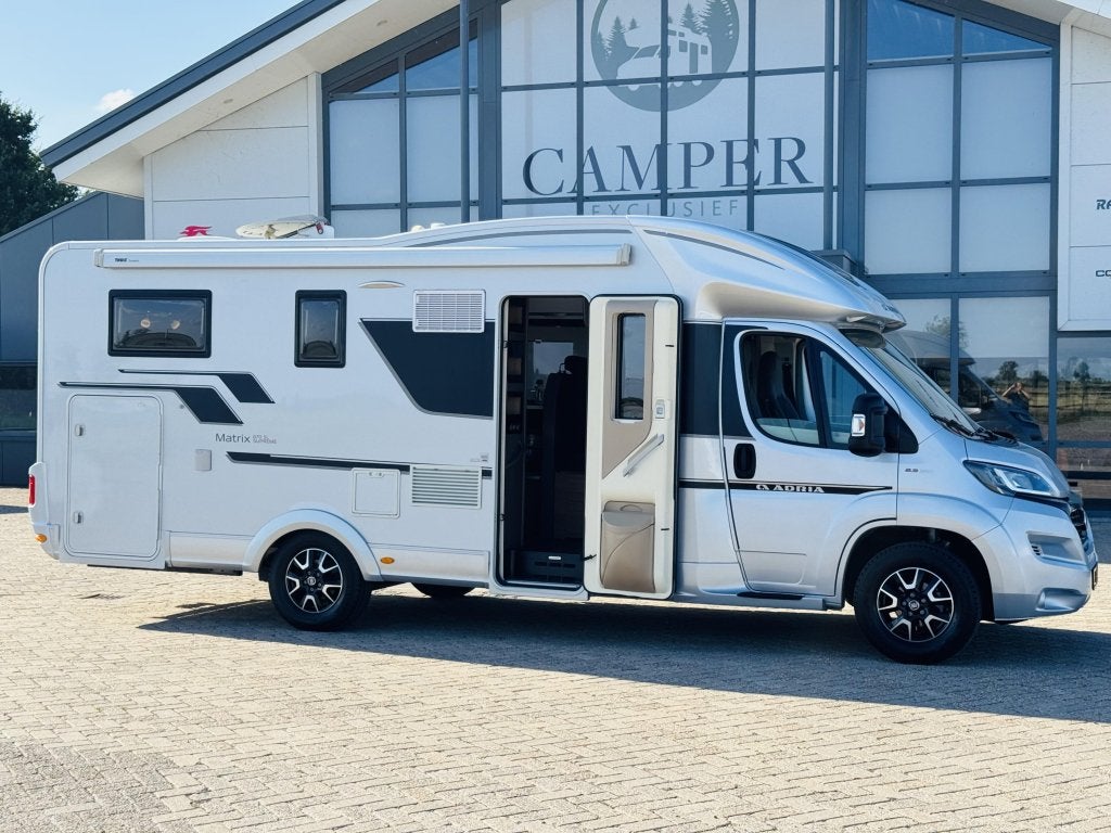 Foto 5 van Adria Matrix Supreme 670 SL ALDE Automaat BOMVOL 5 Gordels
