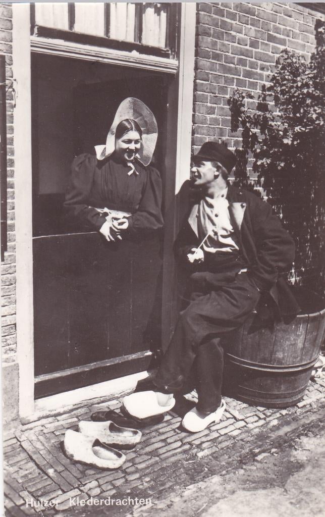 Huizen. Klederdrachten., Verzenden, Voor 1920, Gelopen, Noord-Holland