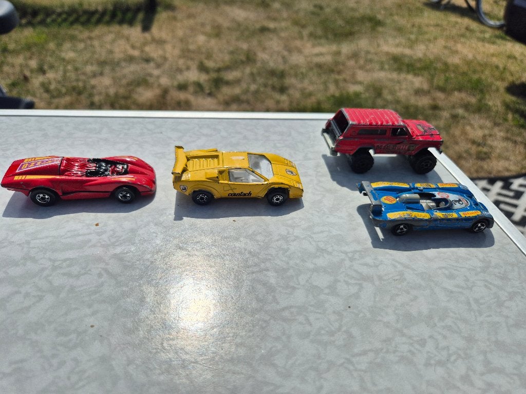 4 maal klassieke speelgoed autos, Ophalen of Verzenden, Gebruikt