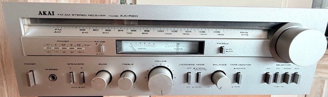 Akai AA-R20 FM AM Stereo Receiver - Audio, Overige merken, Gebruikt, Ophalen of Verzenden, Minder dan 60 watt