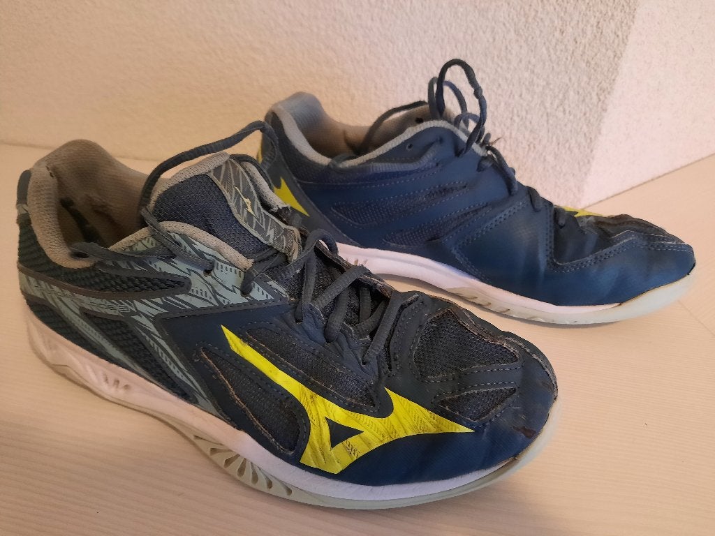 blauwe Mizuno sportschoenen maat 40,5 ( F14 ), Sport en Fitness, Ophalen of Verzenden, Zo goed als nieuw, Schoenen