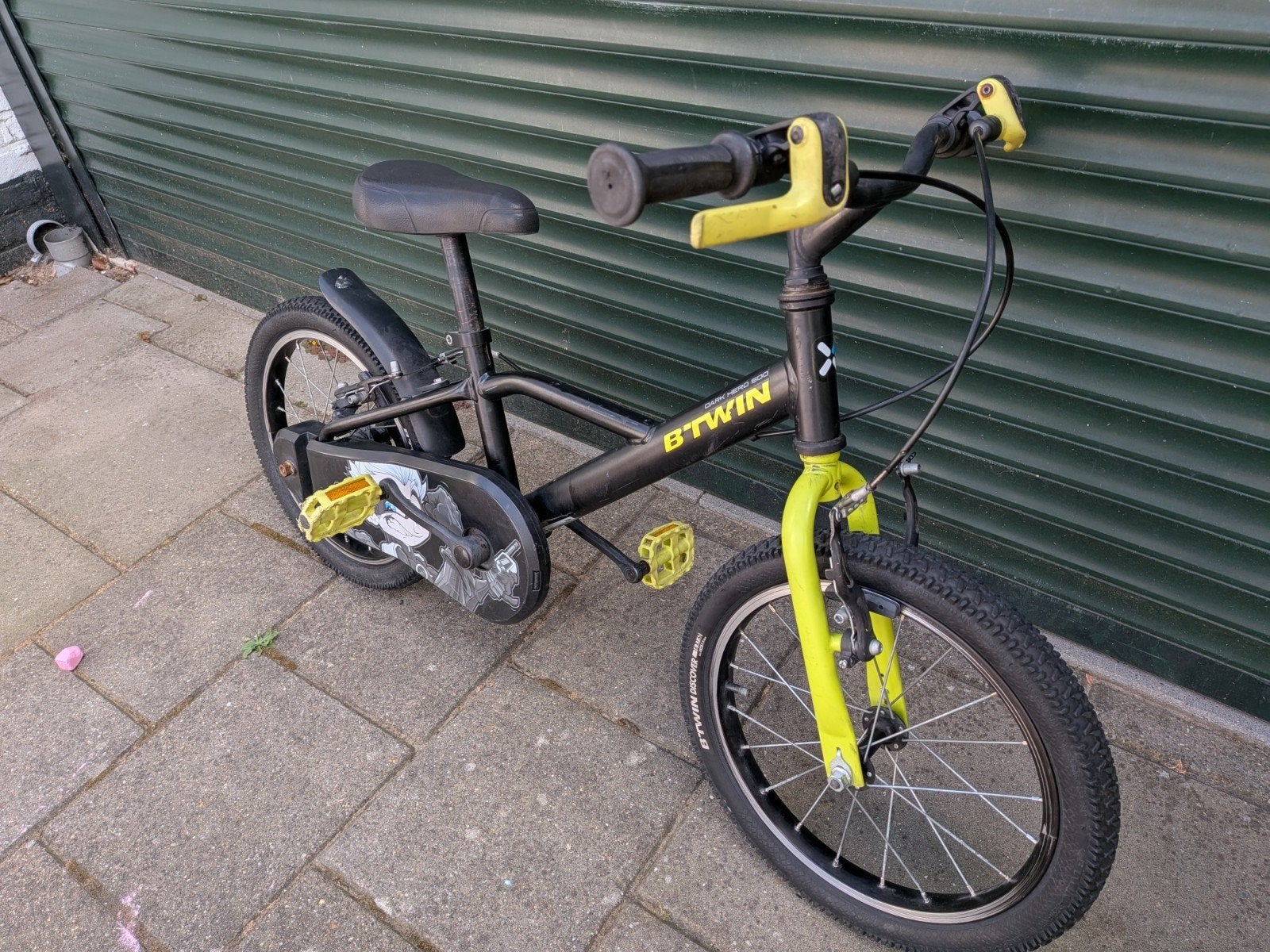 B'Twin Dark Hero 500 16 inch mountainbike voor kinderen, Ophalen of Verzenden, Gebruikt, 16 tot 20 inch