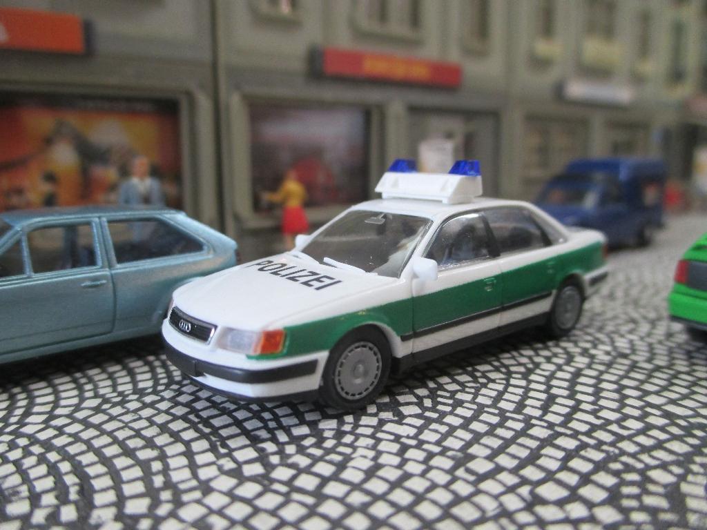 1992 Audi 100 C4 - Rietze POLIZEI / Politie, Hobby en Vrije tijd, Modelauto's | 1:87, Ophalen of Verzenden, Zo goed als nieuw