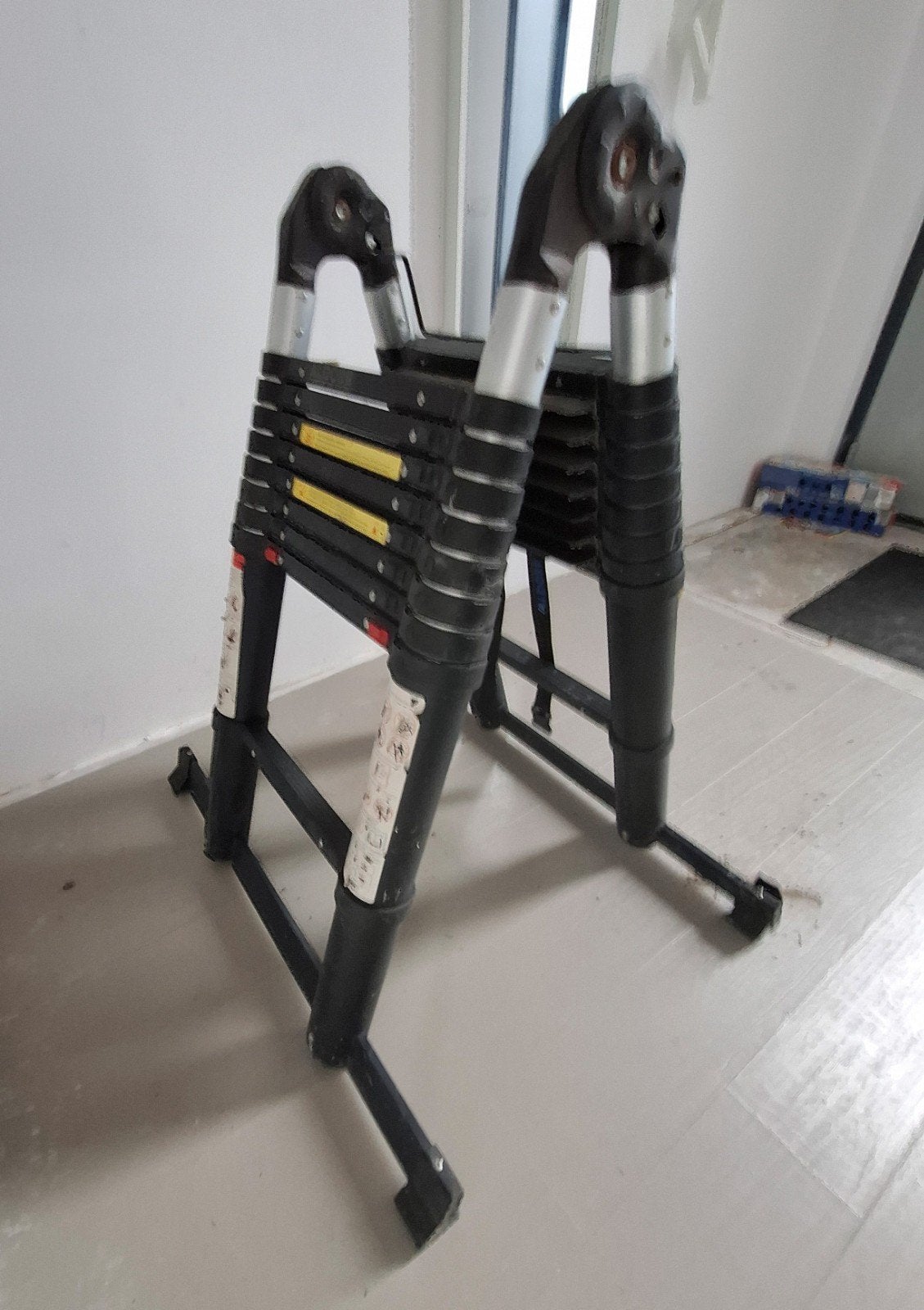 ALDORR Professional Telescoopladder met Soft Close, Doe-het-zelf en Verbouw, Ladders en Trappen, Ophalen of Verzenden, Zo goed als nieuw