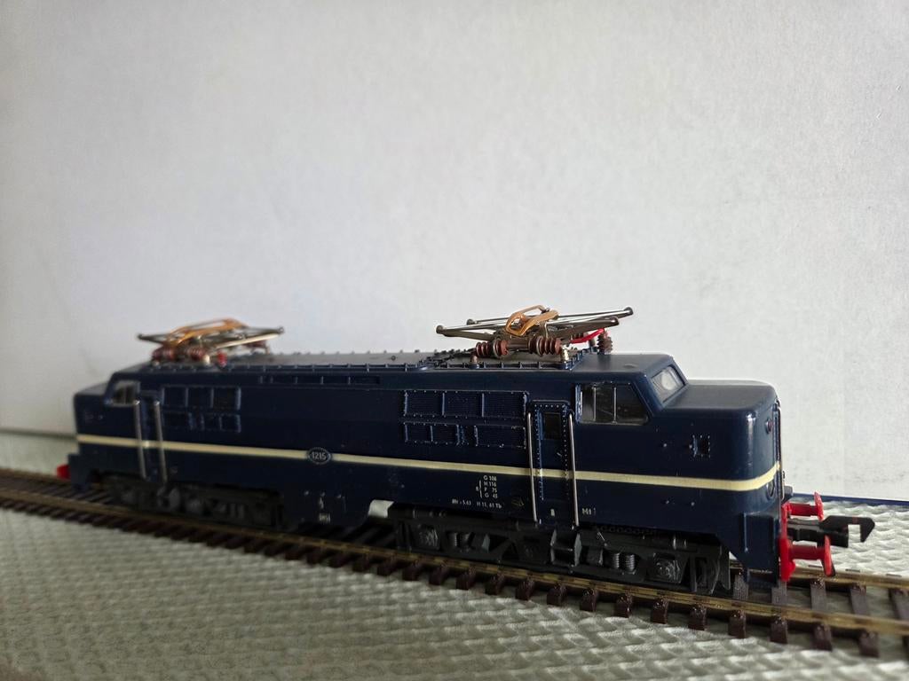 Fleischmann NS 1215 (art. nr. 1390), Hobby en Vrije tijd, Modeltreinen | H0, Fleischmann, Ophalen of Verzenden, Gelijkstroom, Locomotief