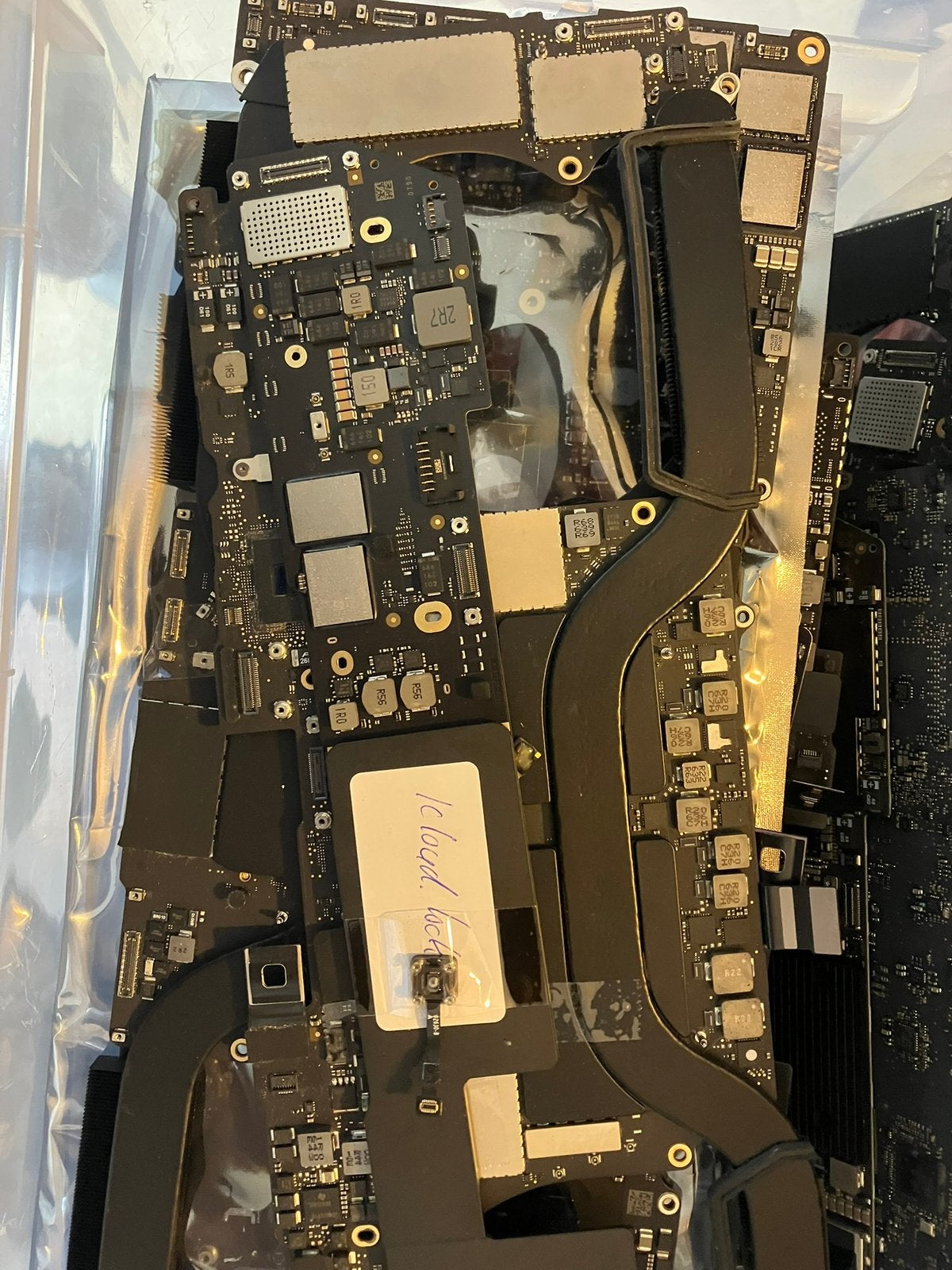 Partij Apple Logicboard icloud / defect A2337/A1990/A1932, Winkel, 2 tot 3 Ghz, Qwerty, I mac and more