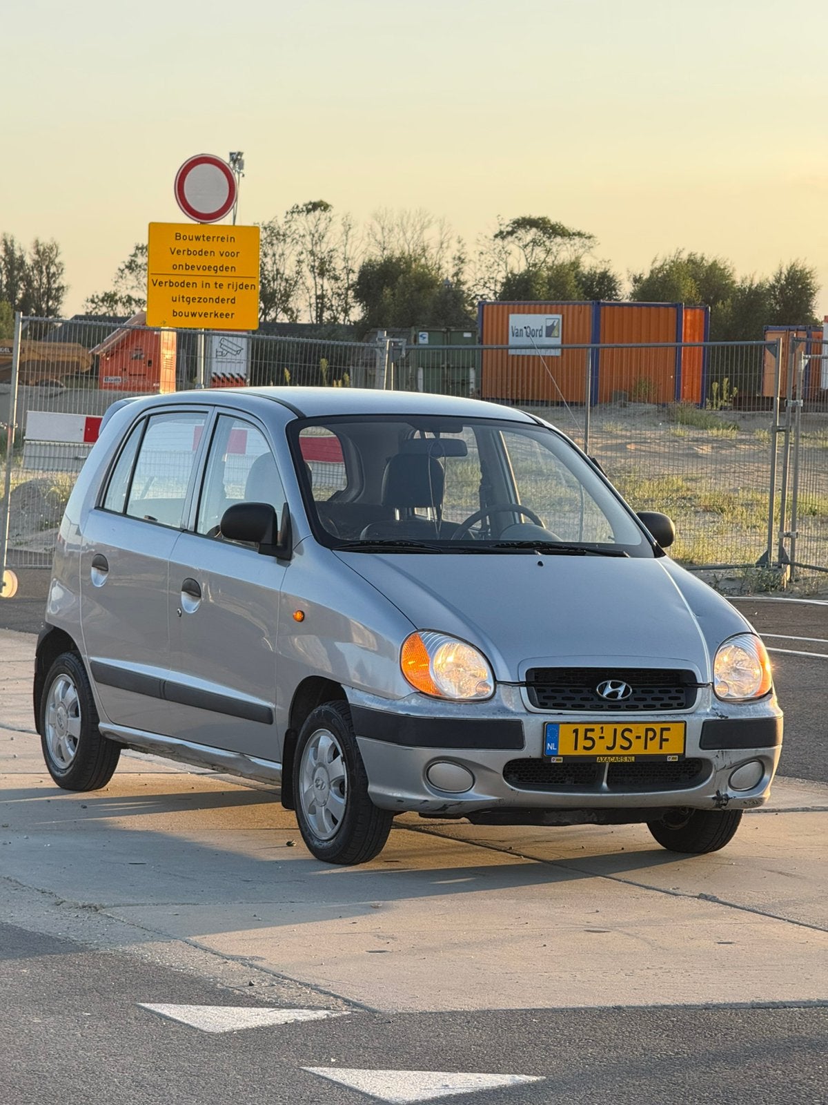 Hyundai Atos 1.0 I X Spirit AUT 2002 Grijs, Auto's, Hyundai, 15 km/l, 4 cilinders, 833 kg, Origineel Nederlands