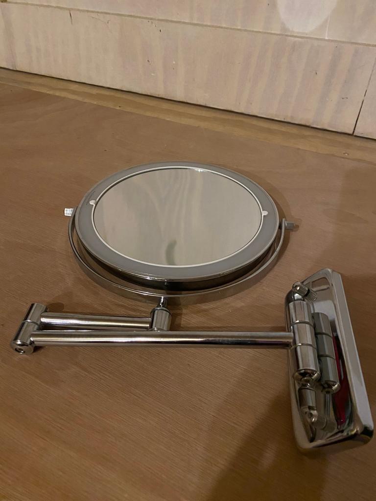 Make-up /scheerspiegel vergrotend en met licht, Minder dan 50 cm, Rond, Ophalen of Verzenden, Zo goed als nieuw