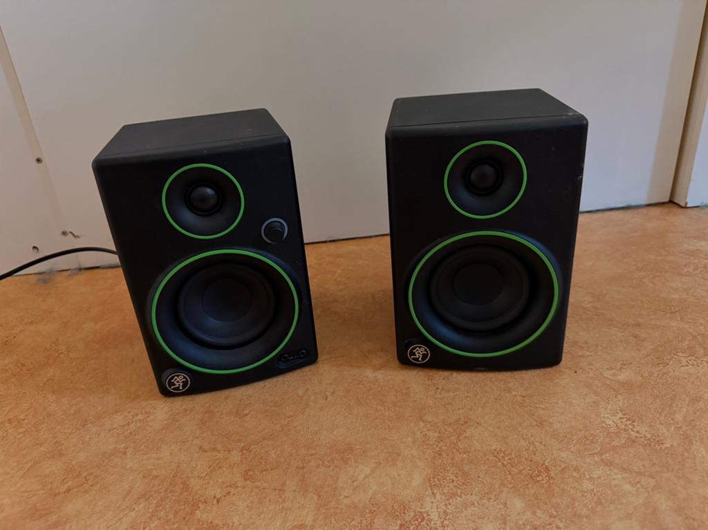 Mackie CR3 kleine studiomonitors, Zo goed als nieuw, Minder dan 60 watt, Front, Rear of Stereo speakers, Ophalen