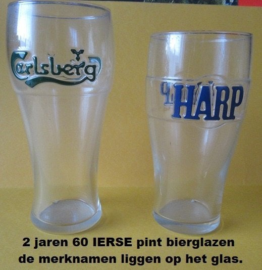 CARLSBERG & HARP bier, set pint glazen jaren 60, Verzamelen, Ophalen of Verzenden, Zo goed als nieuw, Glas of Glazen, Overige merken