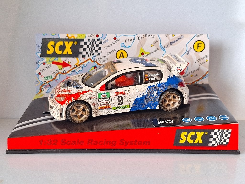 SCX 60510 PEUGEOT 206 WRC DIRT EFFECT, Overige merken, Racebaan, Scx, Nieuw