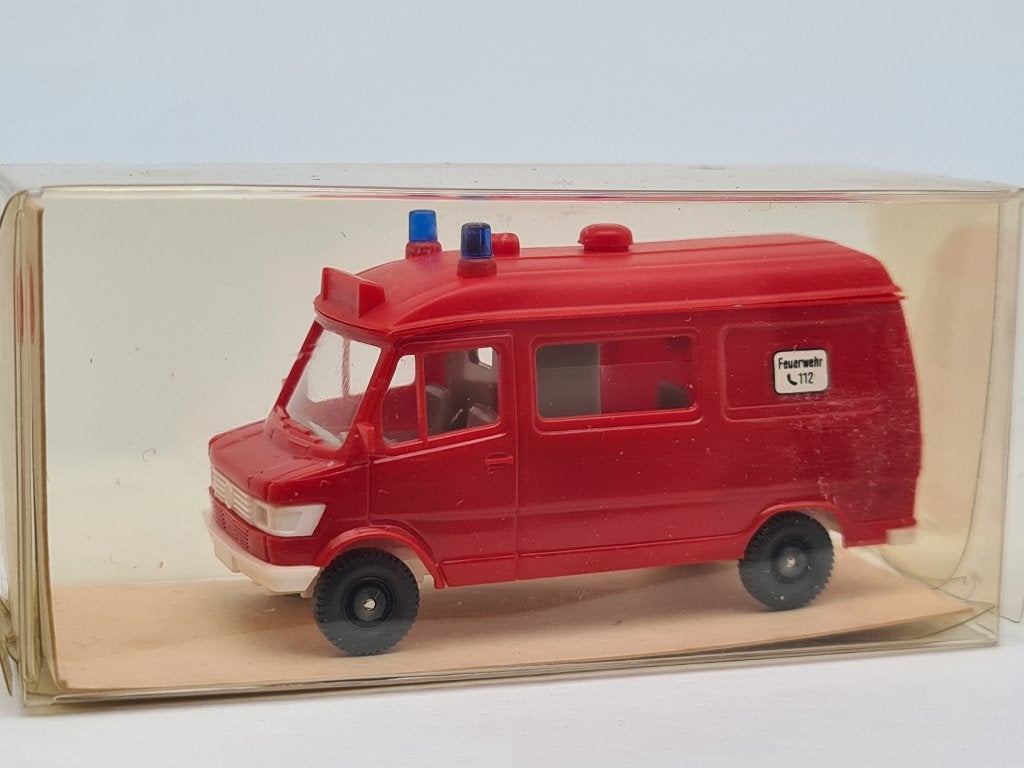 Mercedes 208D brandweer - Wiking 1/87, Verzenden, Zo goed als nieuw, Auto, Wiking