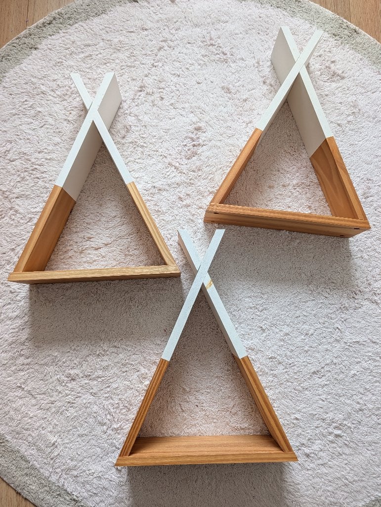 Leuke houten tipi wandplankjes (set van 3), Overige merken, Ophalen of Verzenden, Zo goed als nieuw, Wit