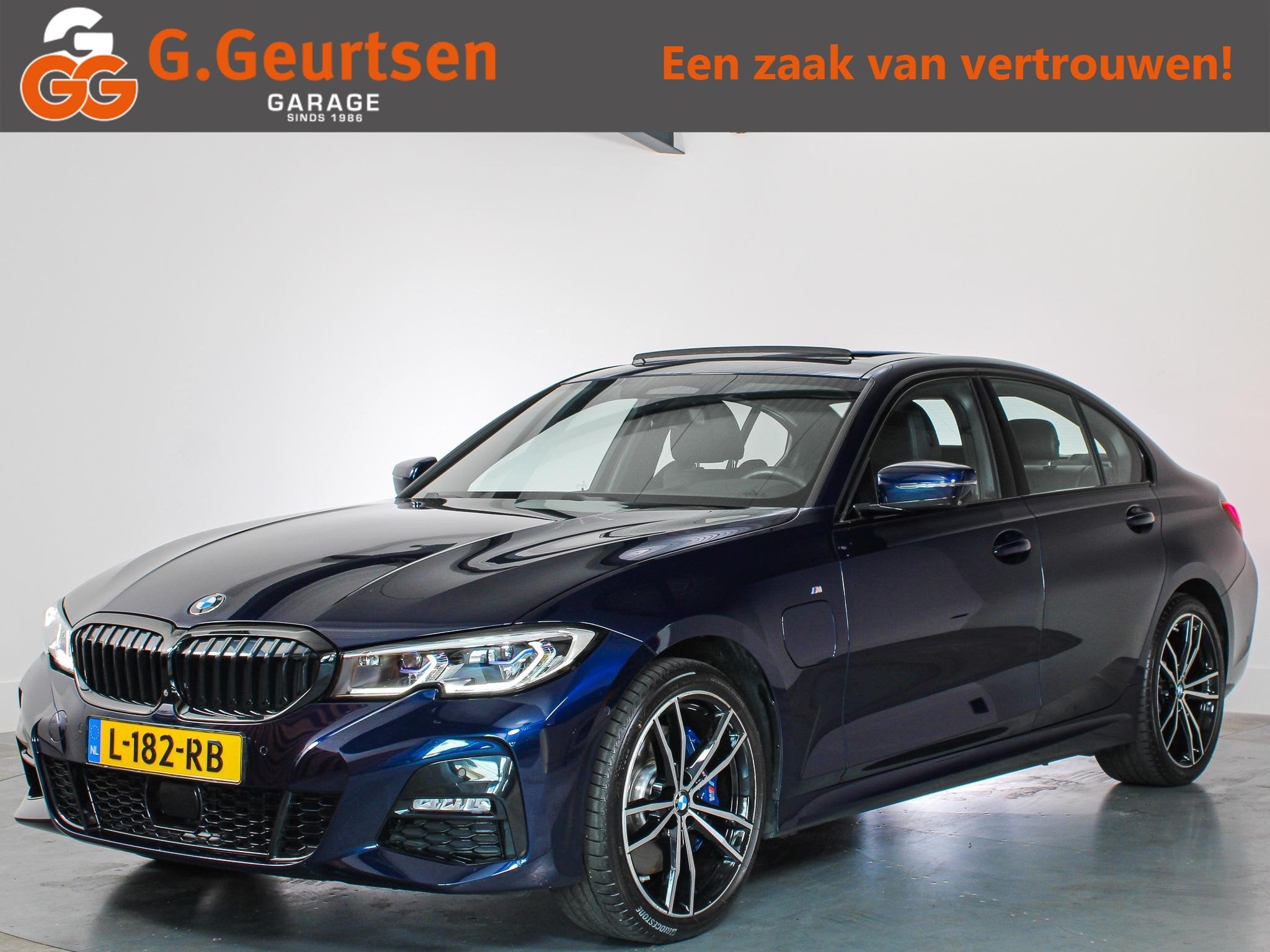 BMW 3-serie 330e M-sport, Laser, Panoramadak, H&K, Memory, H, Auto's, Gebruikt, Blauw, Bedrijf, Hybride Elektrisch/Benzine