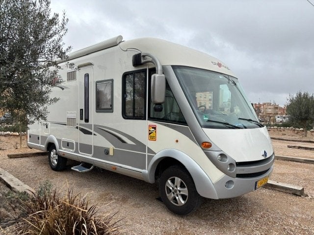 Luxe Carthago Camper met luchtvering, Integraal, Gaslek-detector, Fiat, Carthago