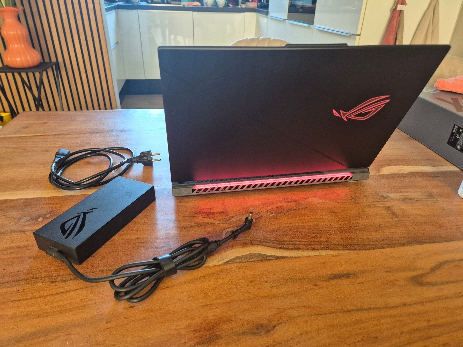 ASUS ROG Strix SCAR 18 – RTX 4080 / i9-14900HX / 240Hz, Ophalen, Zo goed als nieuw, Gaming, SSD