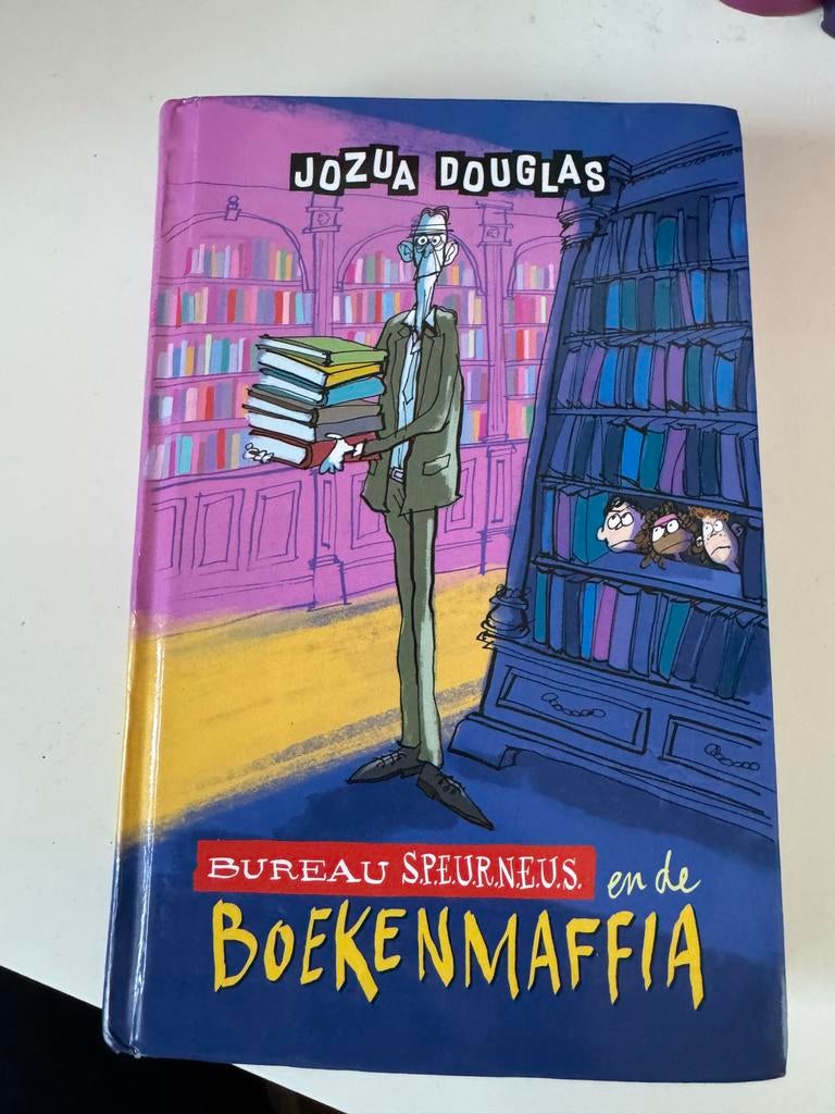 Bureau Speurneus en de Boekenmaffia - Jozua Douglas, Boeken, Ophalen of Verzenden, Zo goed als nieuw, Fictie algemeen