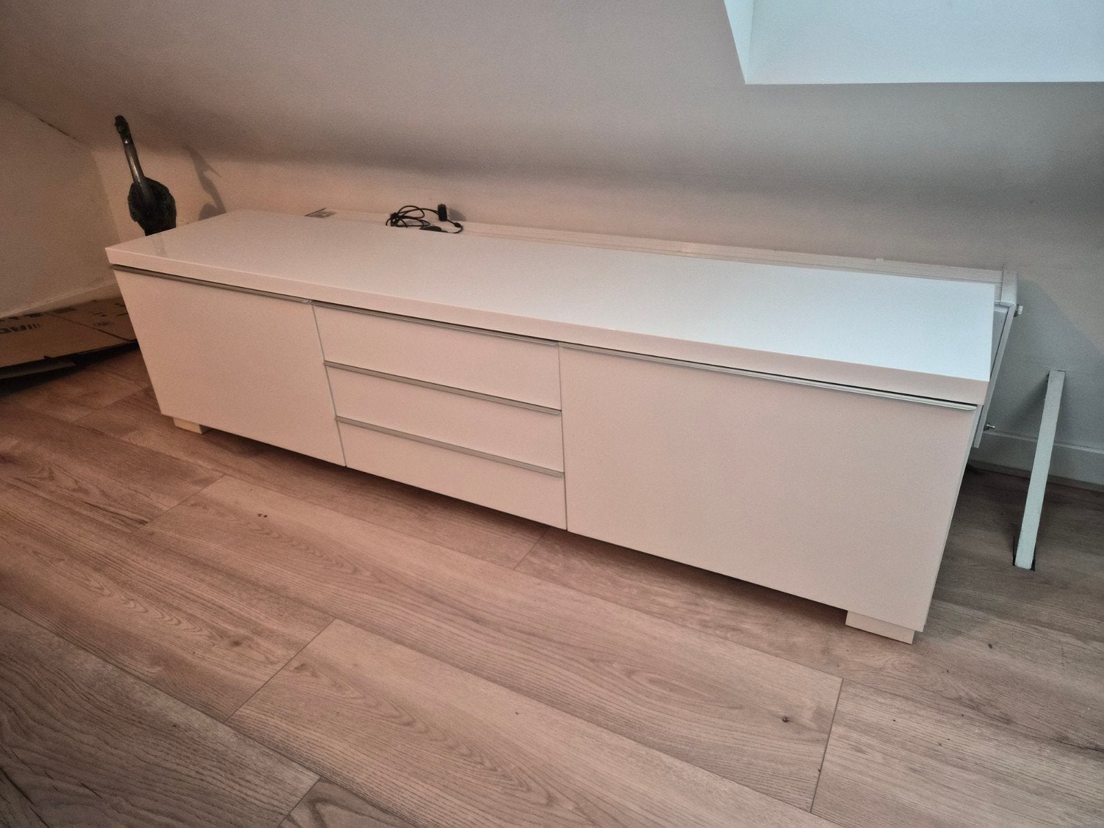 Ikea TV meubel - Nette staat, Gratis af te halen, Huis en Inrichting, Kasten | Televisiemeubels, Ophalen, Gebruikt, 150 tot 200 cm