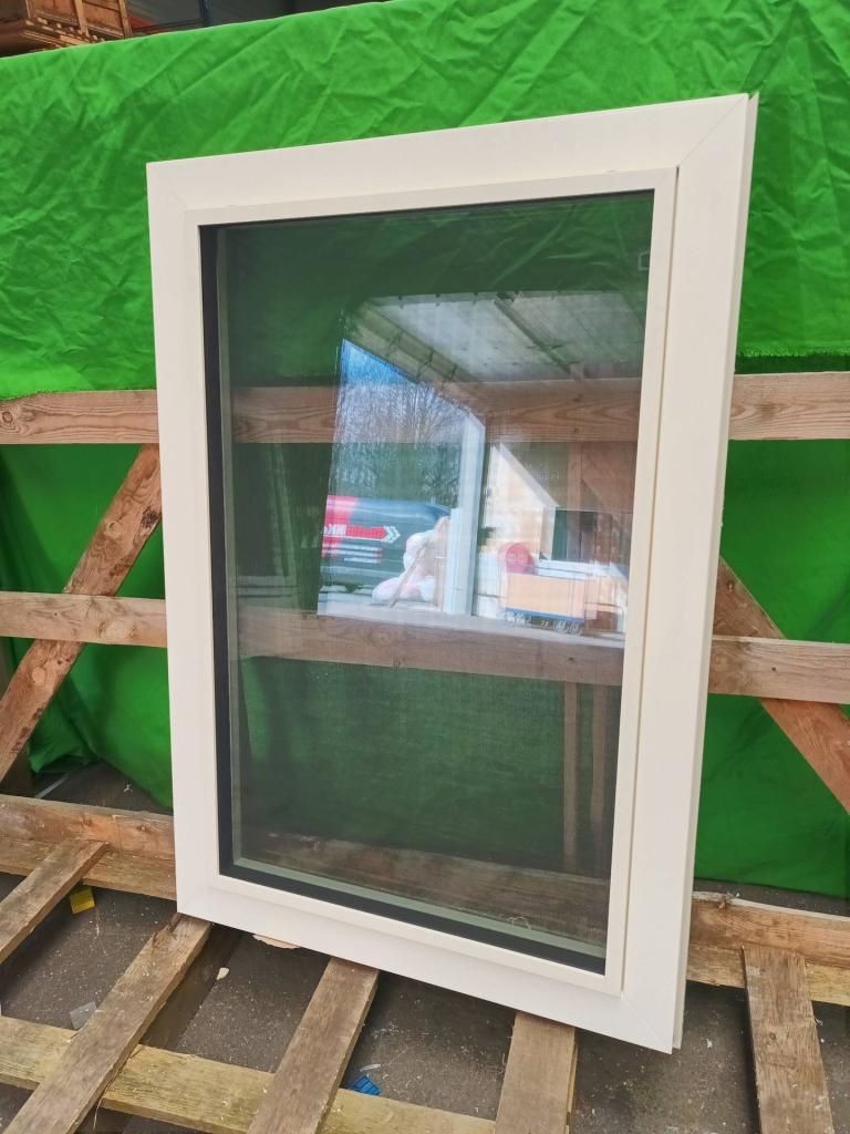 Kunststof Draaikiep kozijn  b99 x h145 cm Creme -2213-, Doe-het-zelf en Verbouw, Kunststof, Raamkozijn, Niet ingevuld, Ophalen of Verzenden