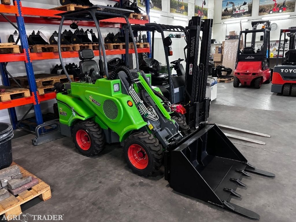 DEMO Aanbieding TAIAN DY620 minishovel met 35 draaiuren., -, Niet opgegeven, Ophalen of Verzenden, Niet opgegeven