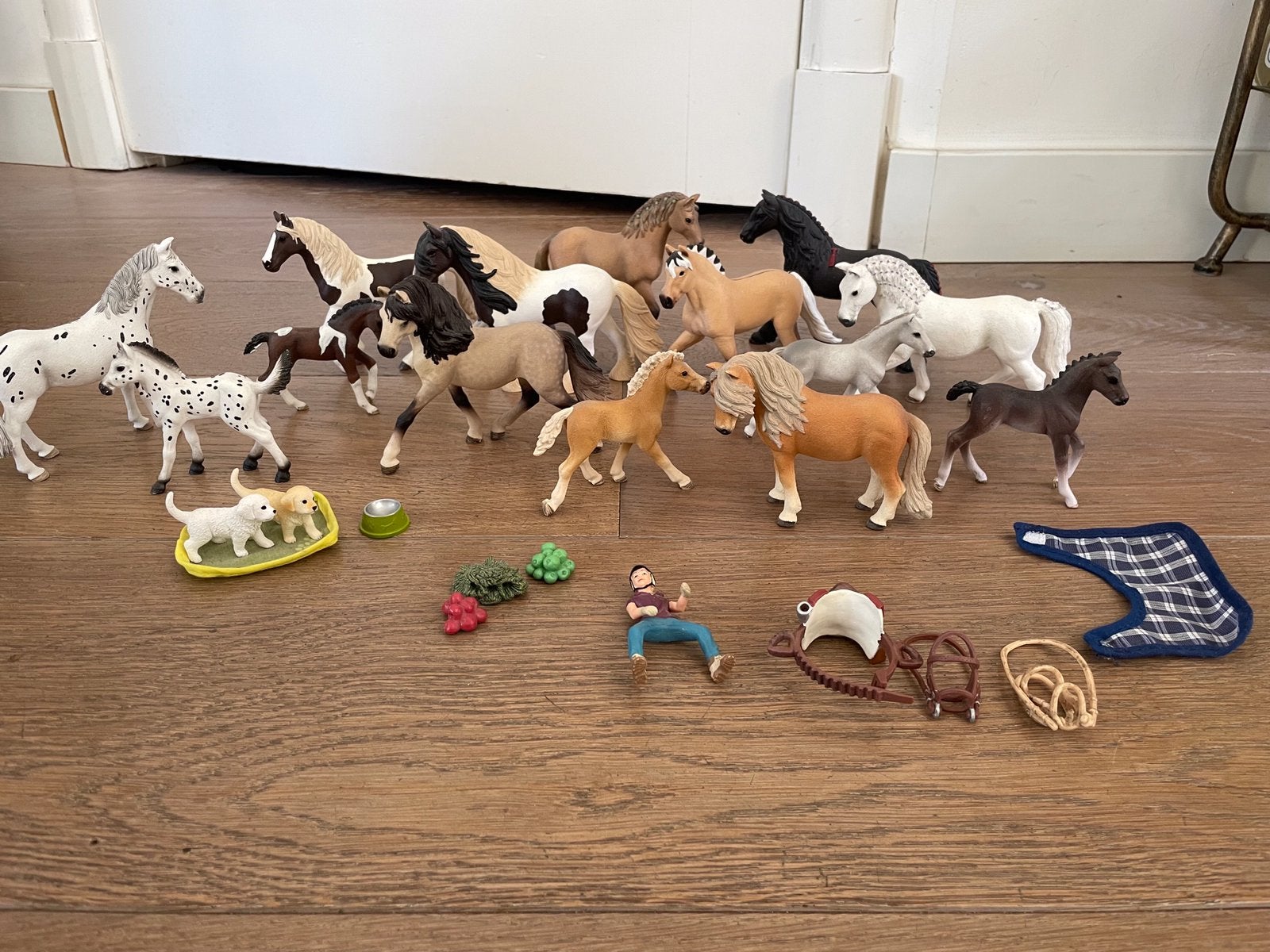 Schleich paarden, veulens en spullen, Ophalen, Zo goed als nieuw