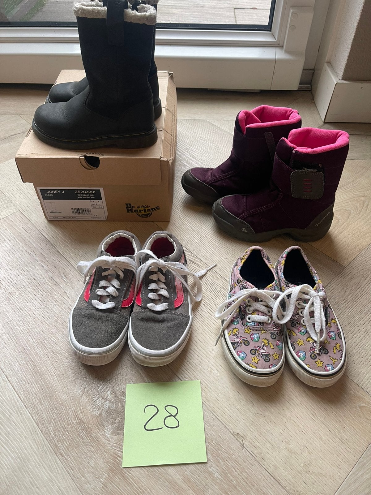 Dr martens Vans Quechua, Ophalen, Meisje, Overige typen, Zo goed als nieuw