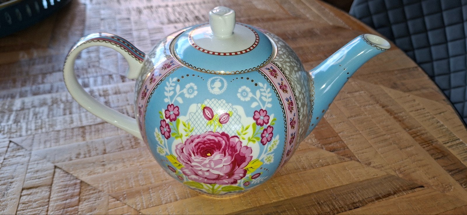 pip studio servies, Huis en Inrichting, Keuken | Servies, Pip Studio, Ophalen of Verzenden, Zo goed als nieuw, Bord(en)