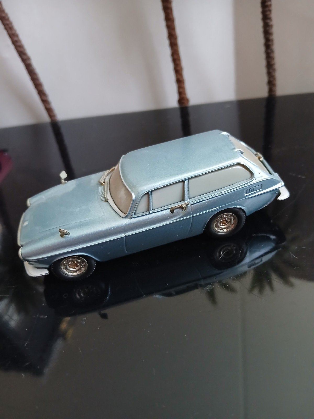 Volvo P1800 ES.  Tin Wizard handgebouwd 1:43, Ophalen of Verzenden, Zo goed als nieuw, Auto