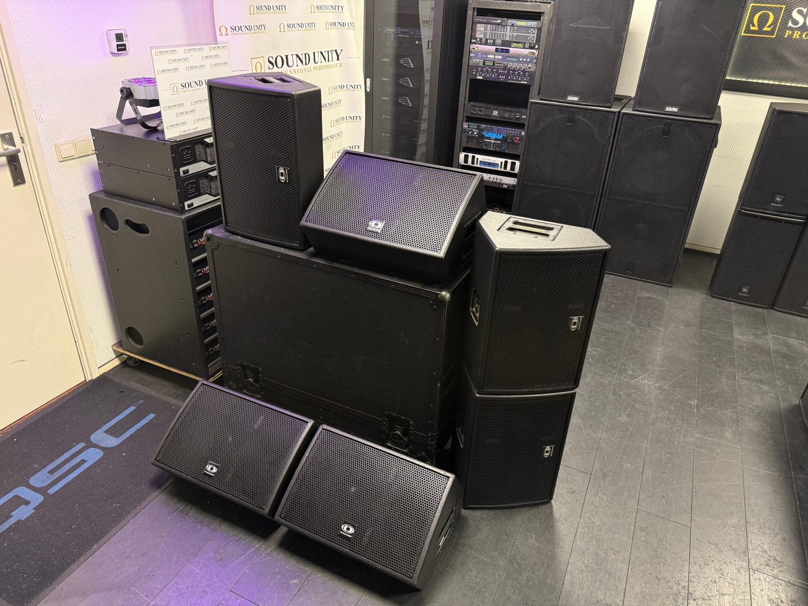DYNACORD M12, Ophalen, Zo goed als nieuw, JBL