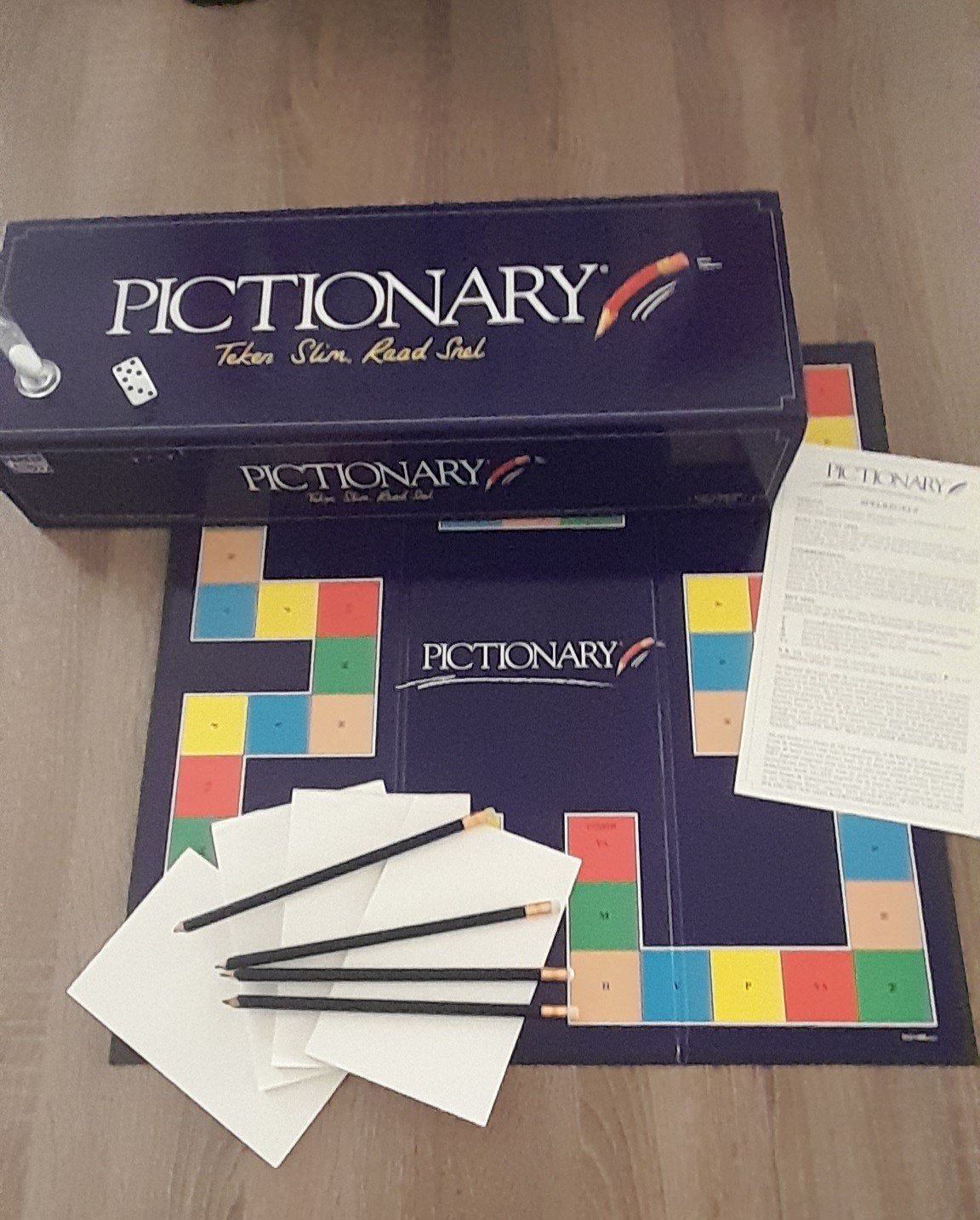 Pictionary tekenspel met ruim 500 woordkaartjes, Ophalen of Verzenden