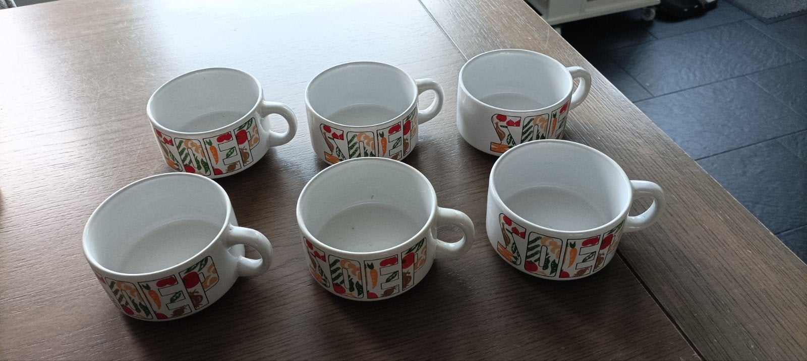 Set van 6 vrolijke soepkommen met groentemotief, Ophalen of Verzenden, Gebruikt, Overige stijlen, Kom(men)