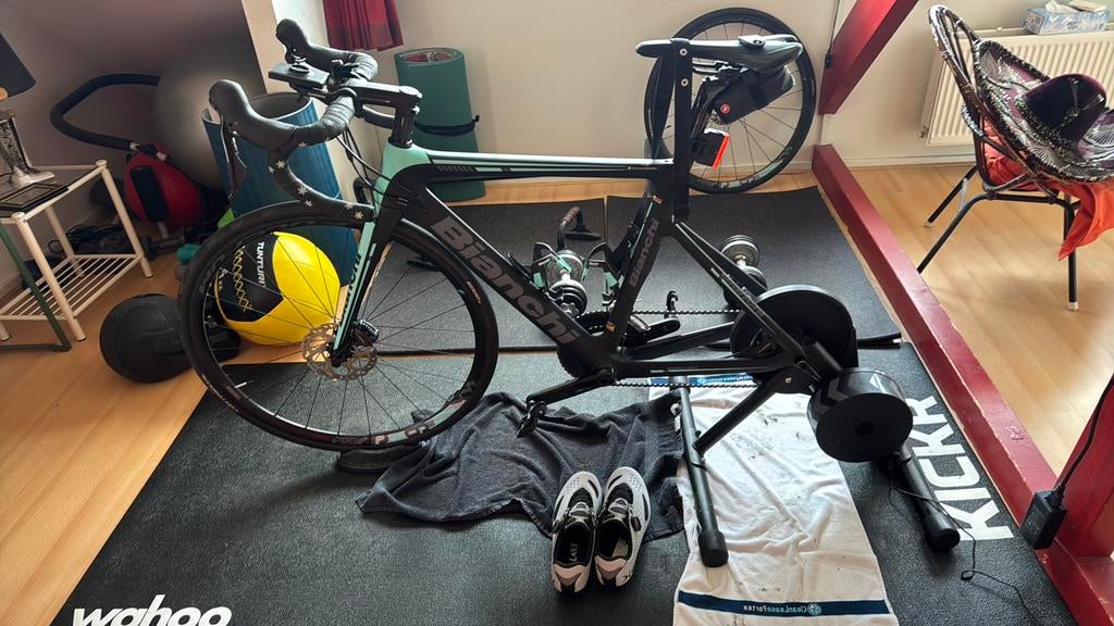 Wielrenner fiets bianchi aria + whoo kickr core, Overige merken, Carbon, Heren, 49 tot 53 cm
