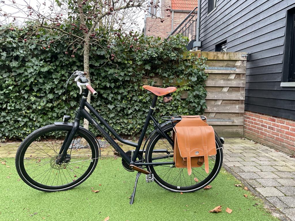 Cortina Speed damesfiets mat zwart, Gebruikt, Versnellingen, 56 cm of meer, Schijfrem