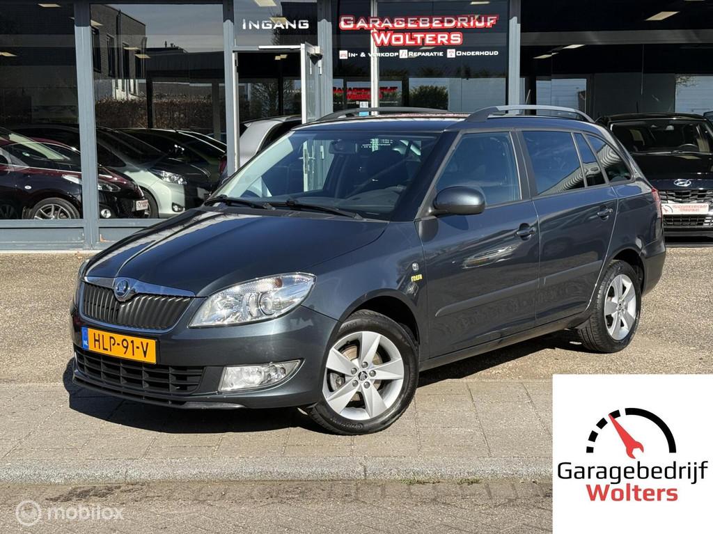 Skoda Fabia Combi 1.2 TSI Sprint Pro navi parkeerhulp nw apk, Voorwielaandrijving, Euro 5, Gebruikt, Zwart