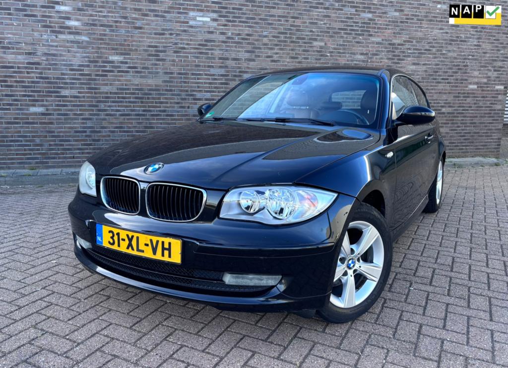 BMW 1-Serie 2.0 118D Automaat High Executive Leder Stoelverw, Achterwielaandrijving, 1995 cc, Zwart, 1310 kg
