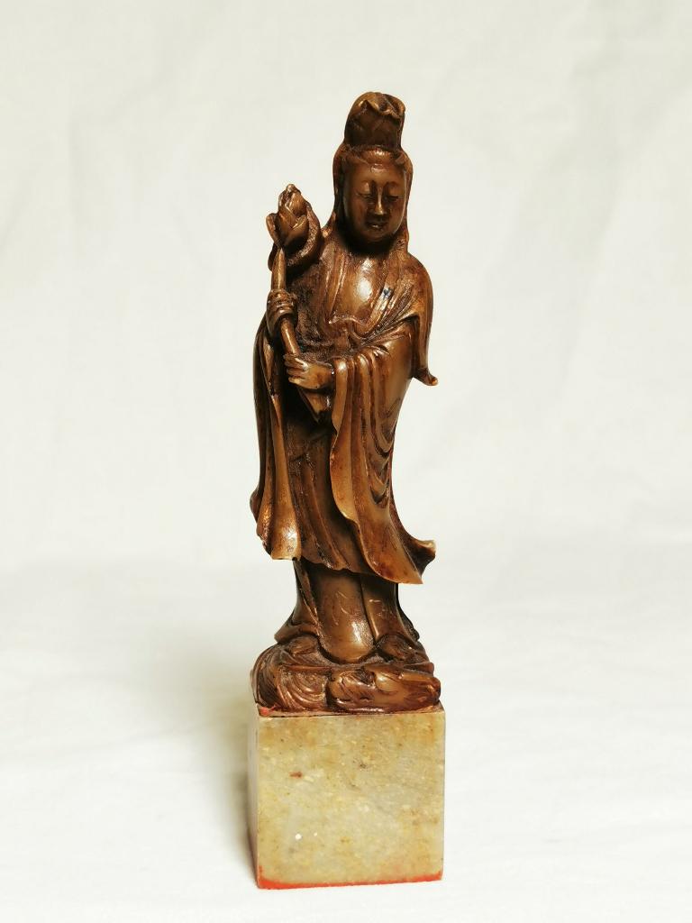 Gesneden steen beeld van Guanyin - China, Verzenden