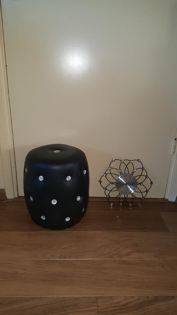 Poef & wandklok ( Set ), Ophalen, Minder dan 50 cm, Rond, Nieuw