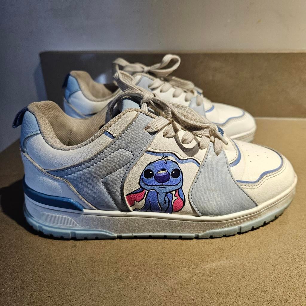Stitch schoenen maat 35, Kinderen en Baby's, Kinderkleding | Schoenen en Sokken, Gebruikt, Stitch, Jongen of Meisje, Schoenen
