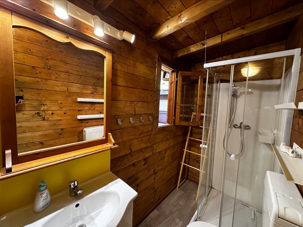 30m van het strand, chalet aan het meer van lugano, italië, Speeltuin, 2 slaapkamers, Lombardije en Merengebied, Recreatiepark
