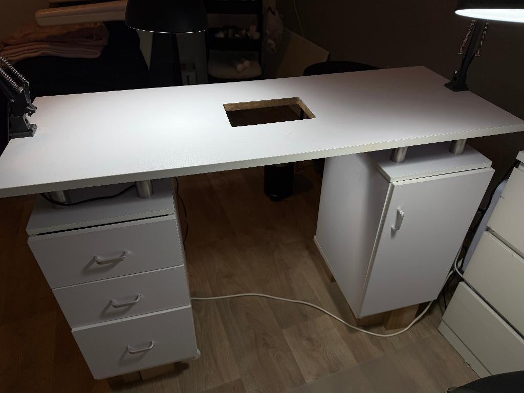 Nageltafel met lades&kastjes, Gebruikt, Ophalen of Verzenden, Grijs, Handen en Nagels