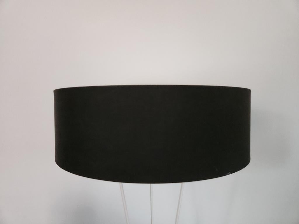 Estiluz design vloerlamp zwart/wit in keurige staat!, Huis en Inrichting, Lampen | Vloerlampen, Ophalen, Gebruikt