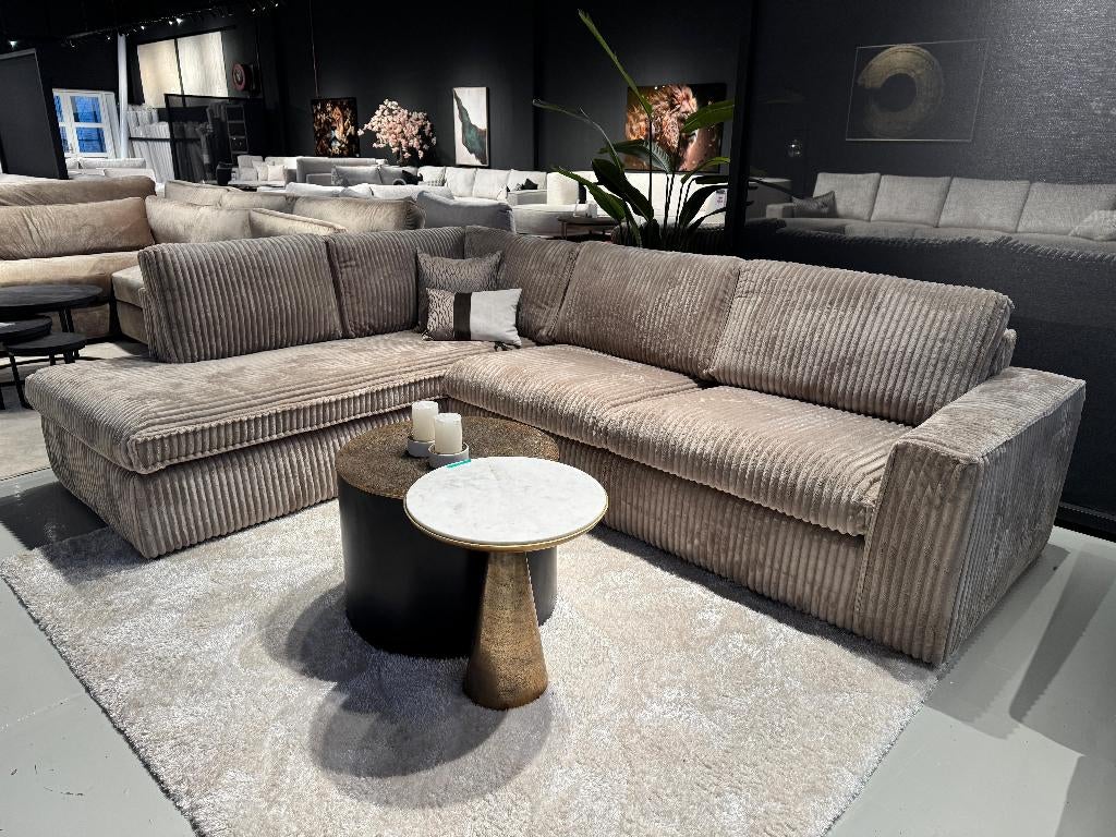 Direct ophalen| Prachtige ribfluweel hoekbank | Utrecht, Ophalen, 250 tot 300 cm, Info@trendvortex.com, 4131 NH