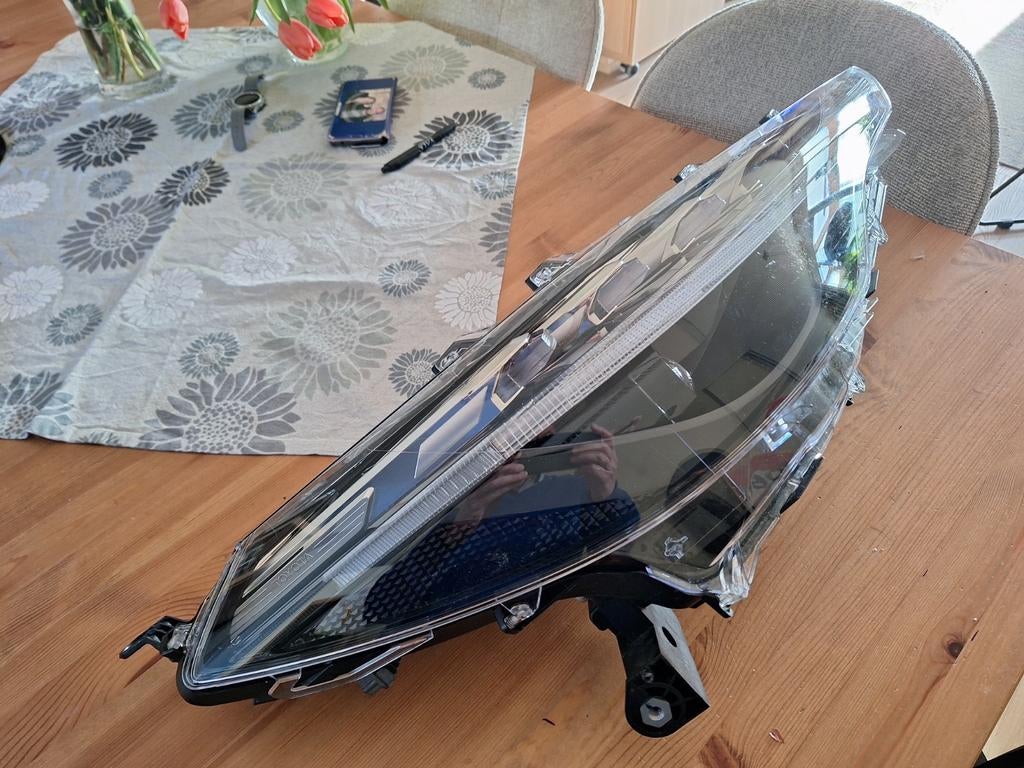 koplamp Toyota carolla cross rechts, Auto-onderdelen, Verlichting, Ophalen, Nieuw, Toyota